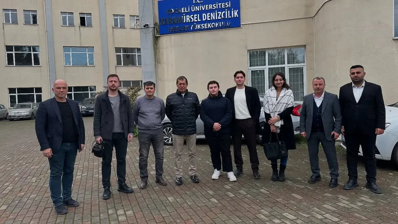 AK Parti Karamürsel Gençlik Kolları Üniversiteli Gençlerle Buluştu AK Parti Karamürsel Gençlik Kolları Üniversiteli Gençlerle Buluştu