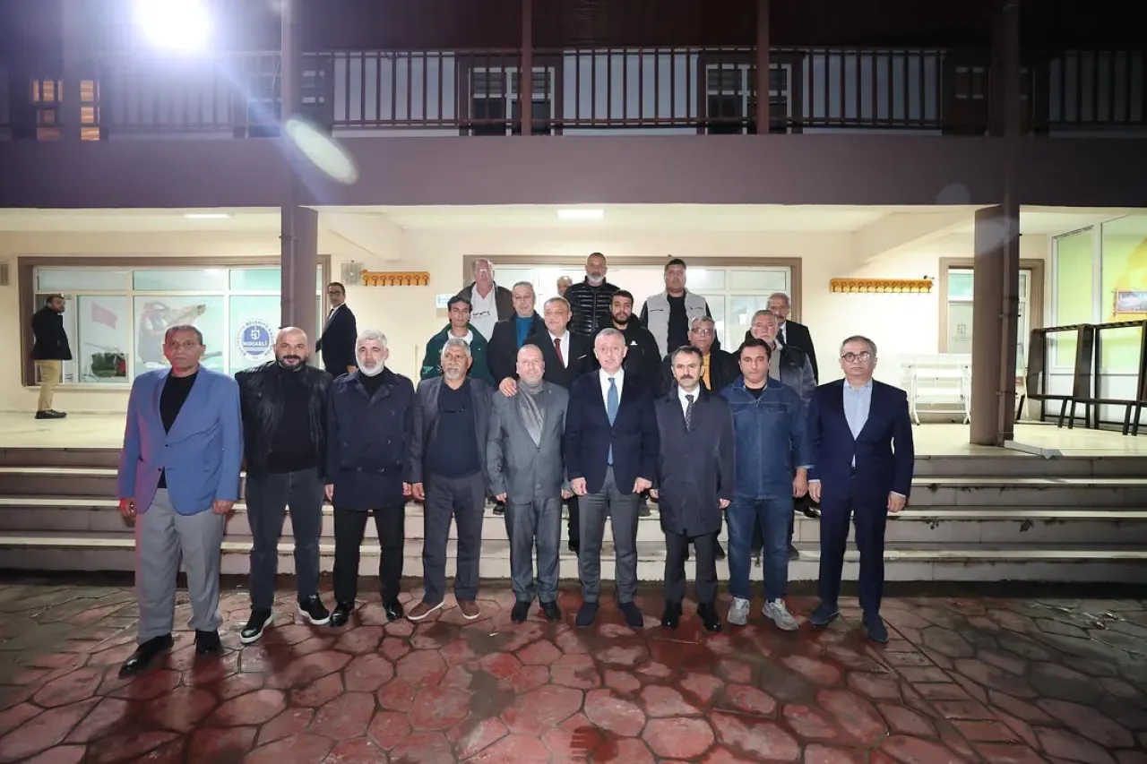 Kocaeli Valisi Aktaş, Roman Dernek Temsilcileri ile Görüştü Kocaeli Valisi Aktaş, Roman Dernek Temsilcileri ile Görüştü