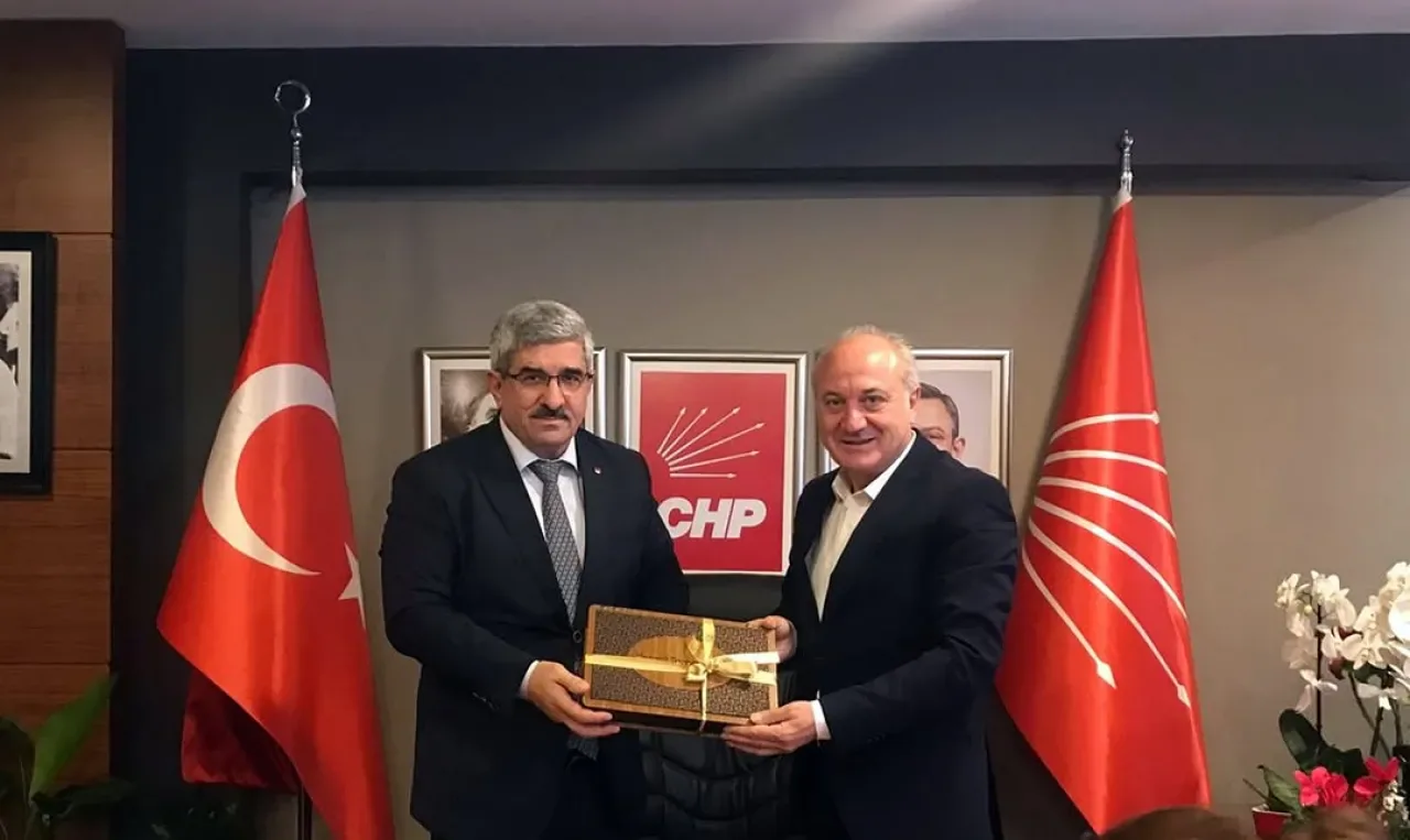 Kocaeli Ticaret Odası'ndan CHP Kocaeli İl Başkanı Erdem Arcan'a Hayırlı Olsun Ziyareti Kocaeli Ticaret Odası'ndan CHP Kocaeli İl Başkanı Erdem Arcan'a Hayırlı Olsun Ziyareti