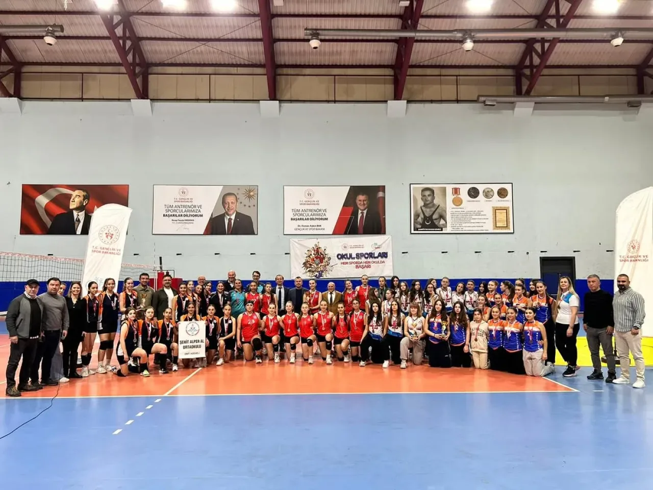 Kocaeli'de Yıldız Kızlar Voleybol İl Birinciliği Sonuçlandı Kocaeli'de Yıldız Kızlar Voleybol İl Birinciliği Sonuçlandı