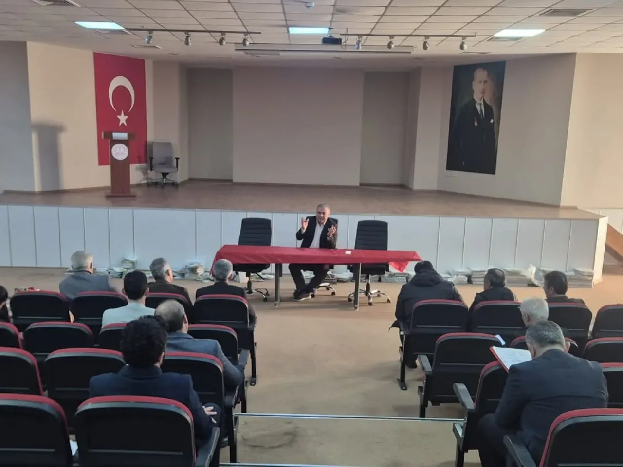 Çayırova'da Eğitim Değerlendirme Toplantısı Gerçekleştirildi Çayırova'da Eğitim Değerlendirme Toplantısı Gerçekleştirildi