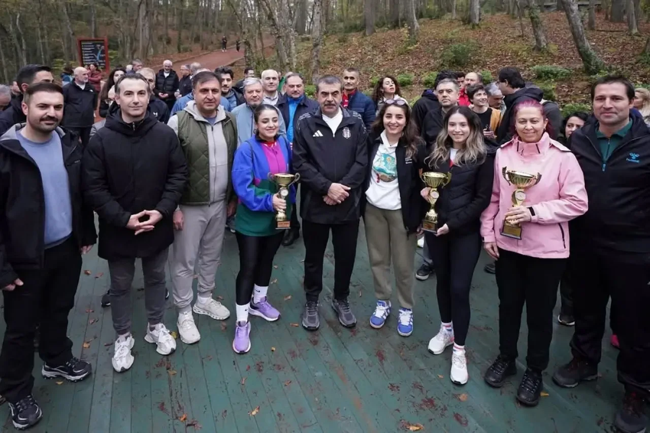 Millî Eğitim Bakanı Yusuf Tekin ve Eğitim Ailesi Belgrad Ormanı'nda Sağlıklı Yaşam Yürüyüşü Gerçekleştirdi Millî Eğitim Bakanı Yusuf Tekin ve Eğitim Ailesi Belgrad Ormanı'nda Sağlıklı Yaşam Yürüyüşü Gerçekleştirdi