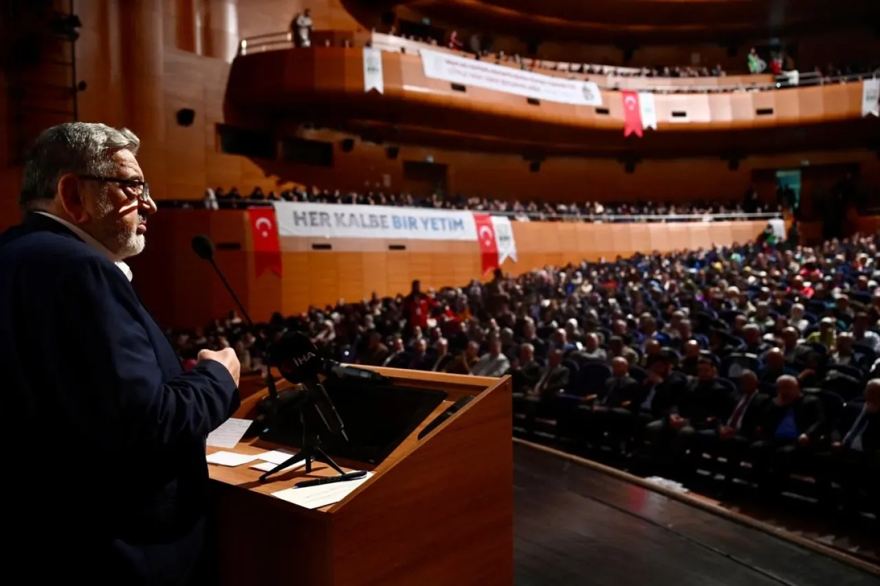 Bursa'da 11. Yetim Dayanışma Gecesi Düzenlendi Bursa'da 11. Yetim Dayanışma Gecesi Düzenlendi