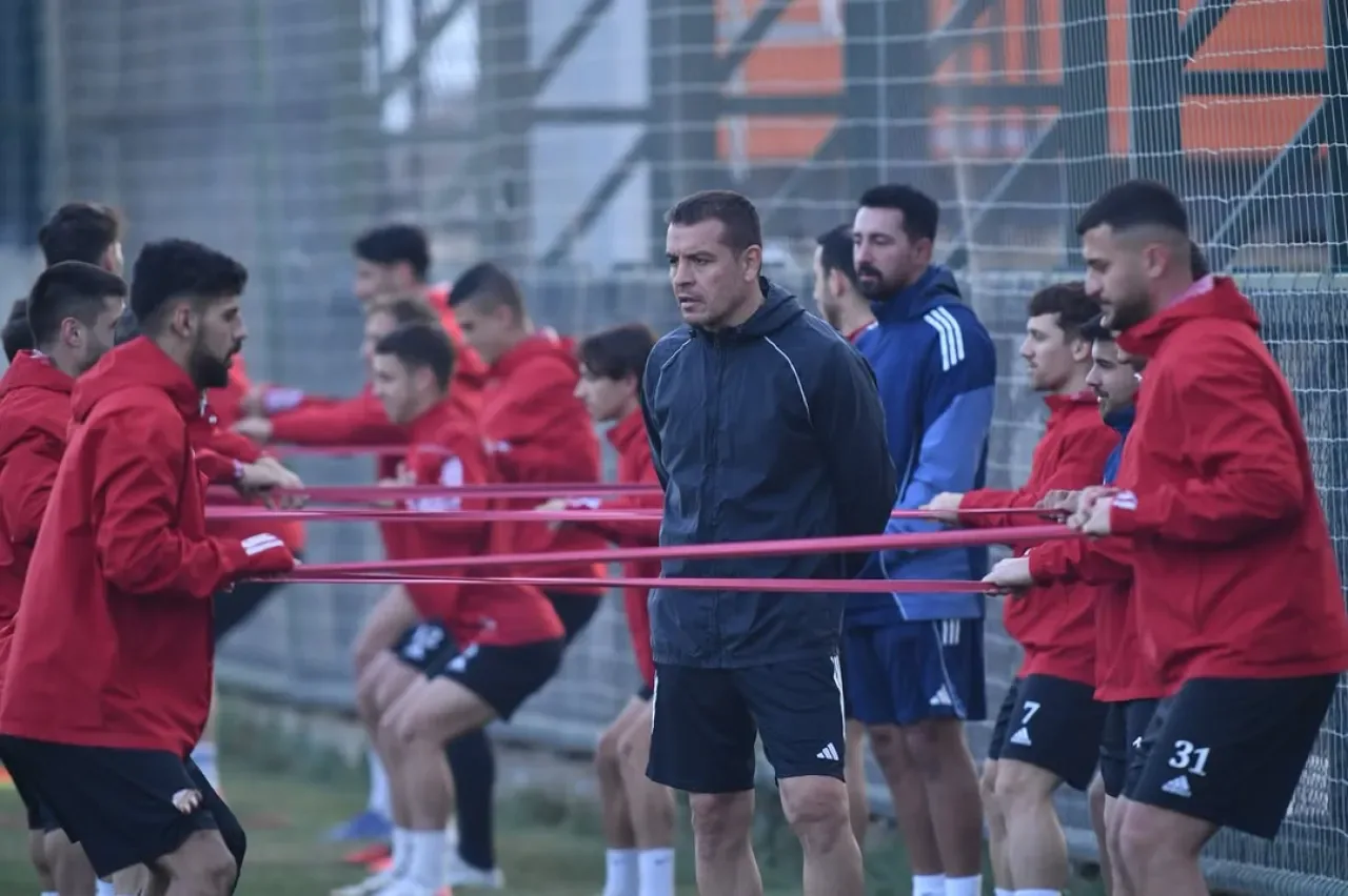İnegölspor, Adana 01 FK Maçı Hazırlıklarını Sürdürüyor İnegölspor, Adana 01 FK Maçı Hazırlıklarını Sürdürüyor