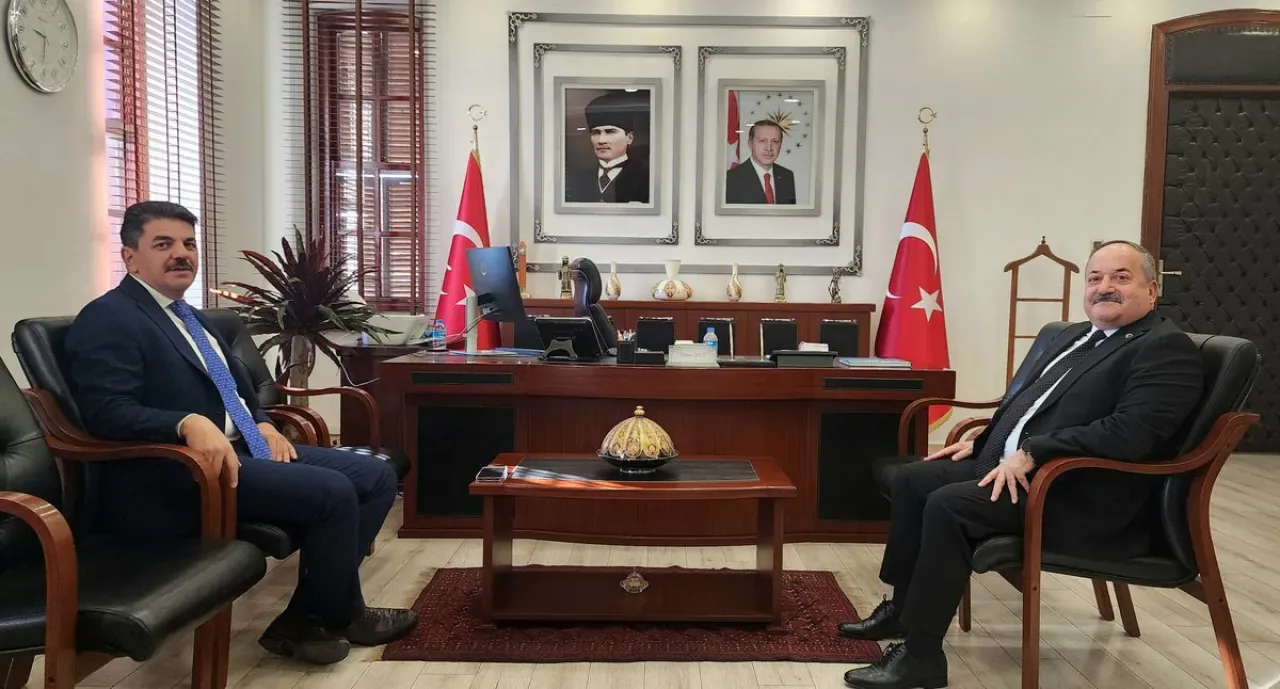 Adana Cumhuriyet Başsavcısı Şahin, Seyhan Kaymakamı İnci'yi Ziyaret Etti Adana Cumhuriyet Başsavcısı Şahin, Seyhan Kaymakamı İnci'yi Ziyaret Etti