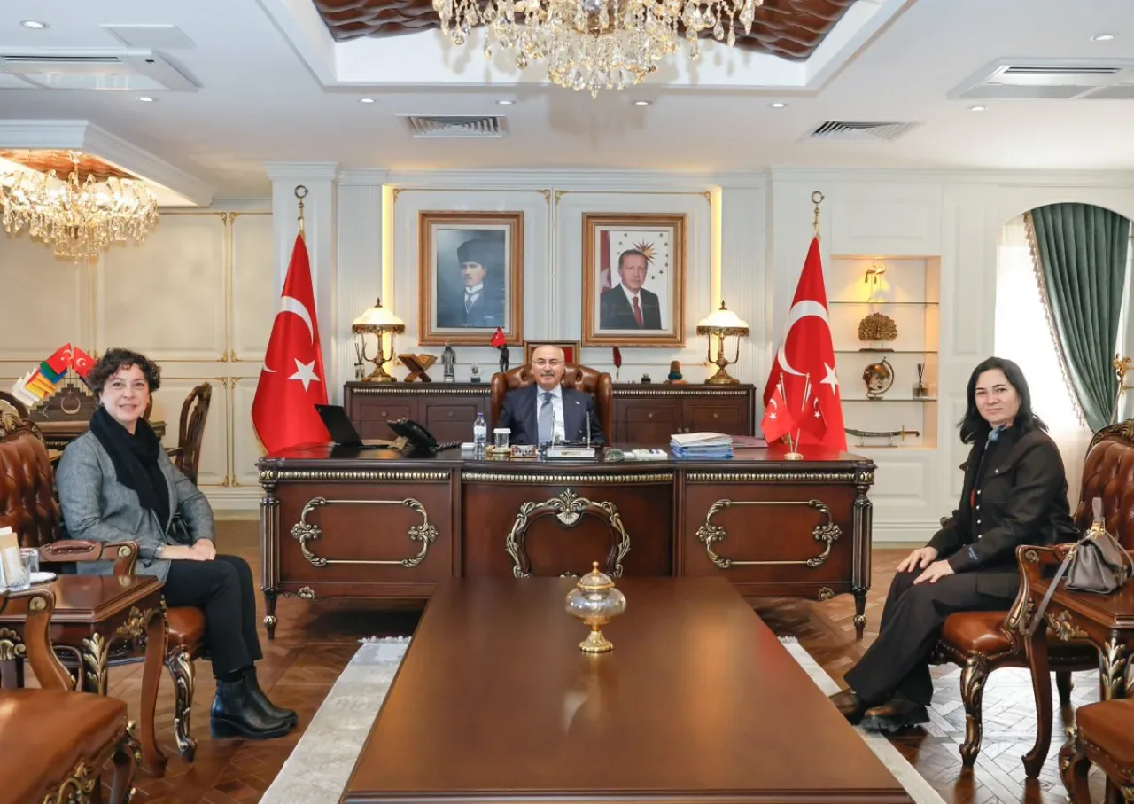 Adana Valisi Yüksel Kocagöz, İş İnsanları ile Görüştü Adana Valisi Yüksel Kocagöz, İş İnsanları ile Görüştü