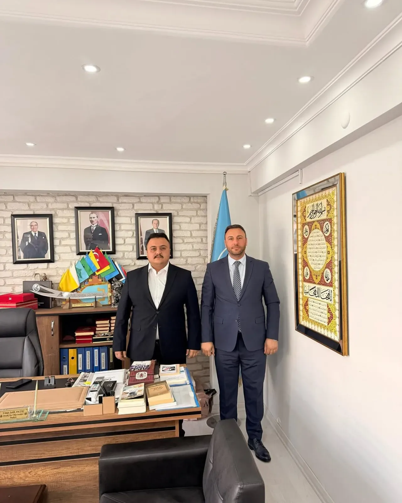 MHP Pendik İlçe Başkanı Eşref Eryılmaz, Ülkü Ocakları Pendik İlçe Başkanını Ziyaret Etti MHP Pendik İlçe Başkanı Eşref Eryılmaz, Ülkü Ocakları Pendik İlçe Başkanını Ziyaret Etti