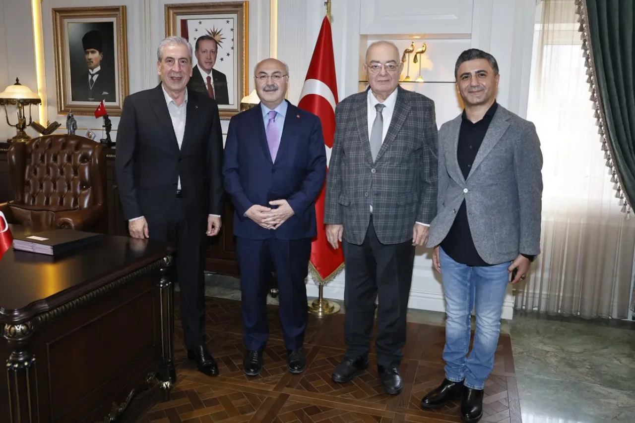 Adana Valisi, Kuyumcular Odası Yönetimi ile Görüştü Adana Valisi, Kuyumcular Odası Yönetimi ile Görüştü