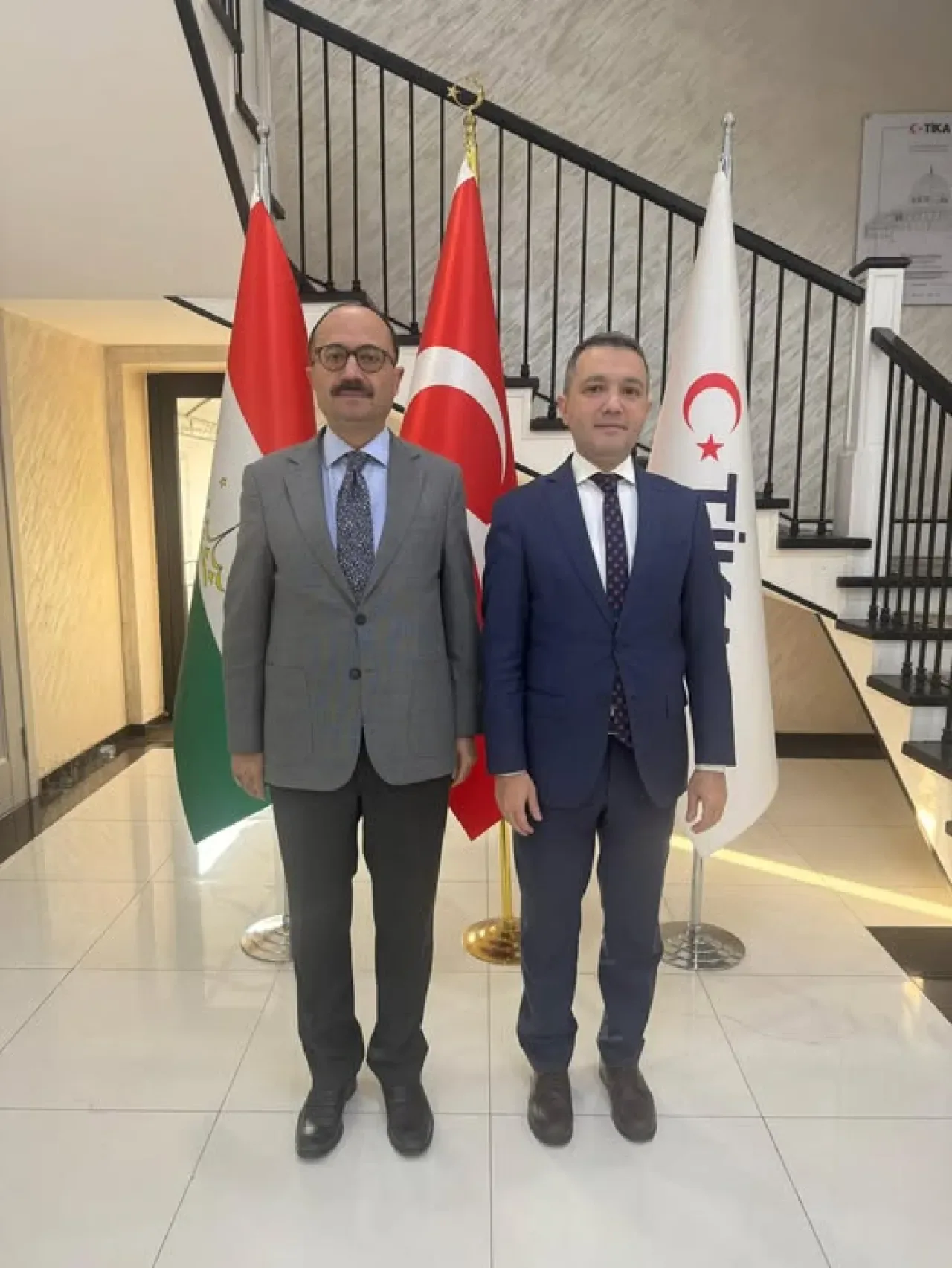 AK Parti Bursa Milletvekili Osman Mesten, TİKA Duşanbe Koordinatörü ile Görüştü AK Parti Bursa Milletvekili Osman Mesten, TİKA Duşanbe Koordinatörü ile Görüştü