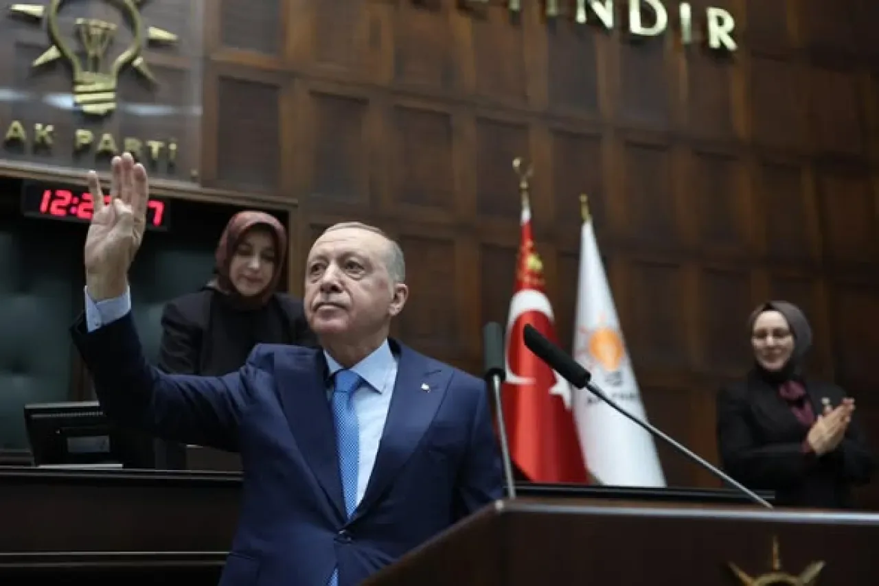 AK Parti Grup Toplantısı TBMM'de Cumhurbaşkanı Erdoğan'ın Katılımıyla Gerçekleşti AK Parti Grup Toplantısı TBMM'de Cumhurbaşkanı Erdoğan'ın Katılımıyla Gerçekleşti