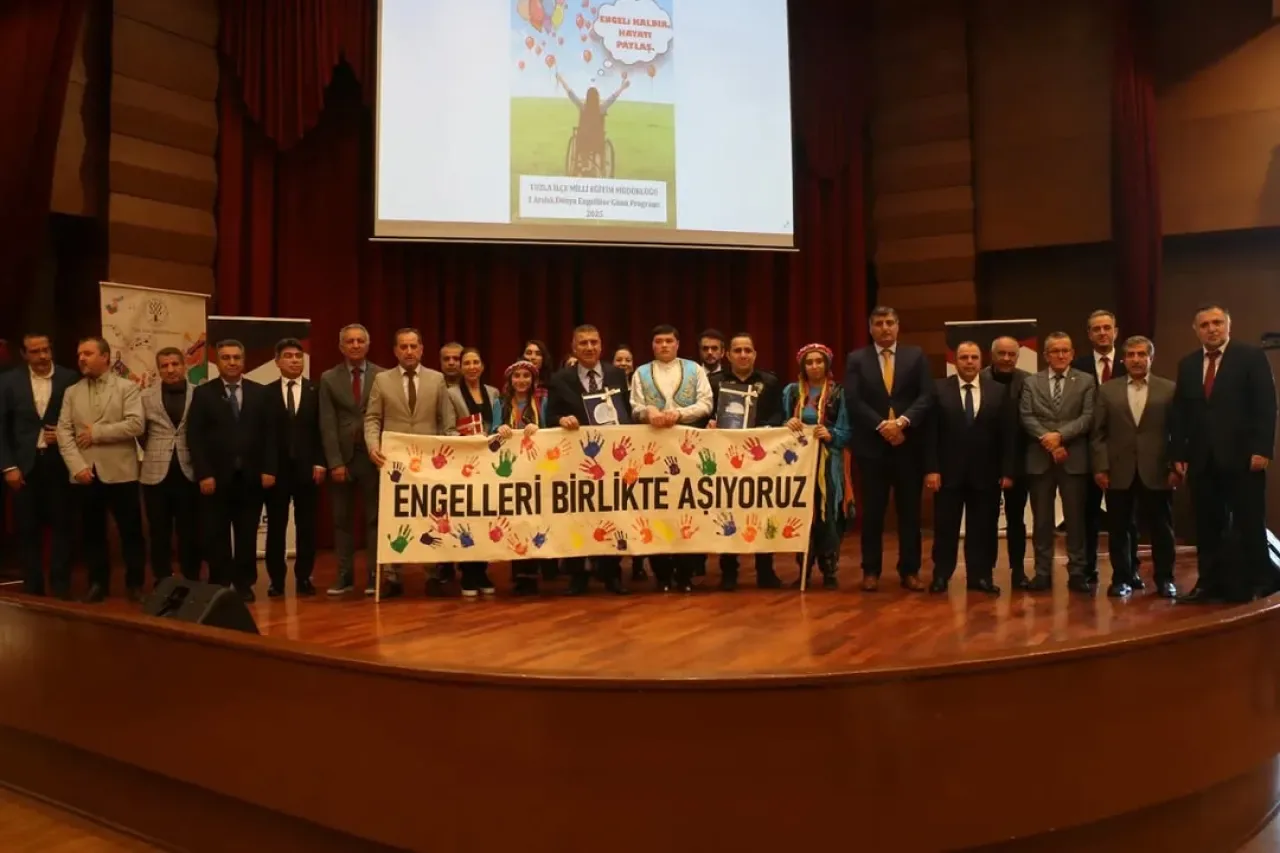 3 Aralık Dünya Engelliler Günü Tuzla'da Kutlandı 3 Aralık Dünya Engelliler Günü Tuzla'da Kutlandı