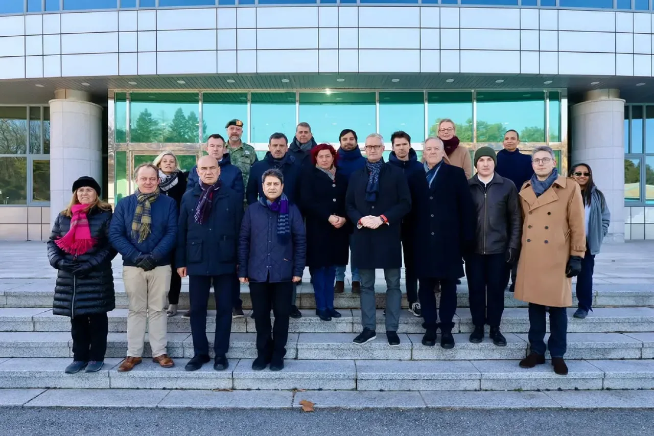 İYİ Partili Çömez, Kore DMZ Ziyaretini Değerlendirdi: Ekonomik ve Demokratik Uçurum Dikkat Çekici İYİ Partili Çömez, Kore DMZ Ziyaretini Değerlendirdi: Ekonomik ve Demokratik Uçurum Dikkat Çekici