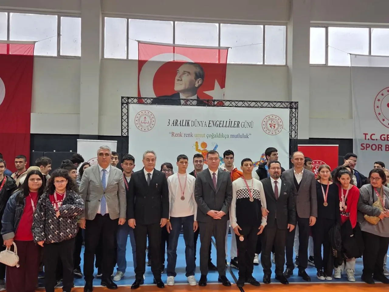 Silivri'de 3 Aralık Dünya Engelliler Günü Spor Şenliği Renkli Görüntülere Sahne Oldu Silivri'de 3 Aralık Dünya Engelliler Günü Spor Şenliği Renkli Görüntülere Sahne Oldu