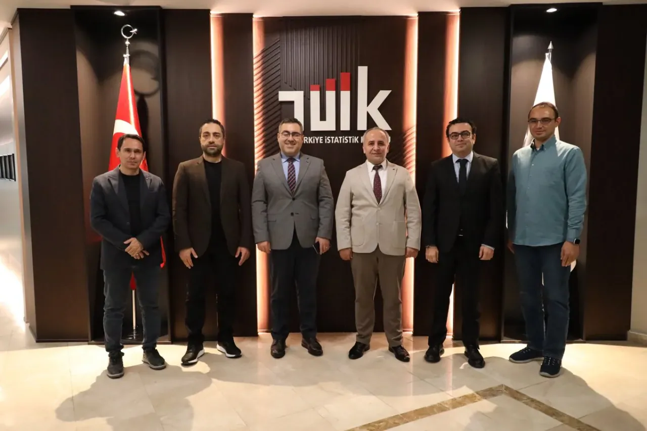 Necmettin Erbakan Üniversitesi ve TÜİK Büyük Veri İş Birliği İçin Bir Araya Geldi Necmettin Erbakan Üniversitesi ve TÜİK Büyük Veri İş Birliği İçin Bir Araya Geldi