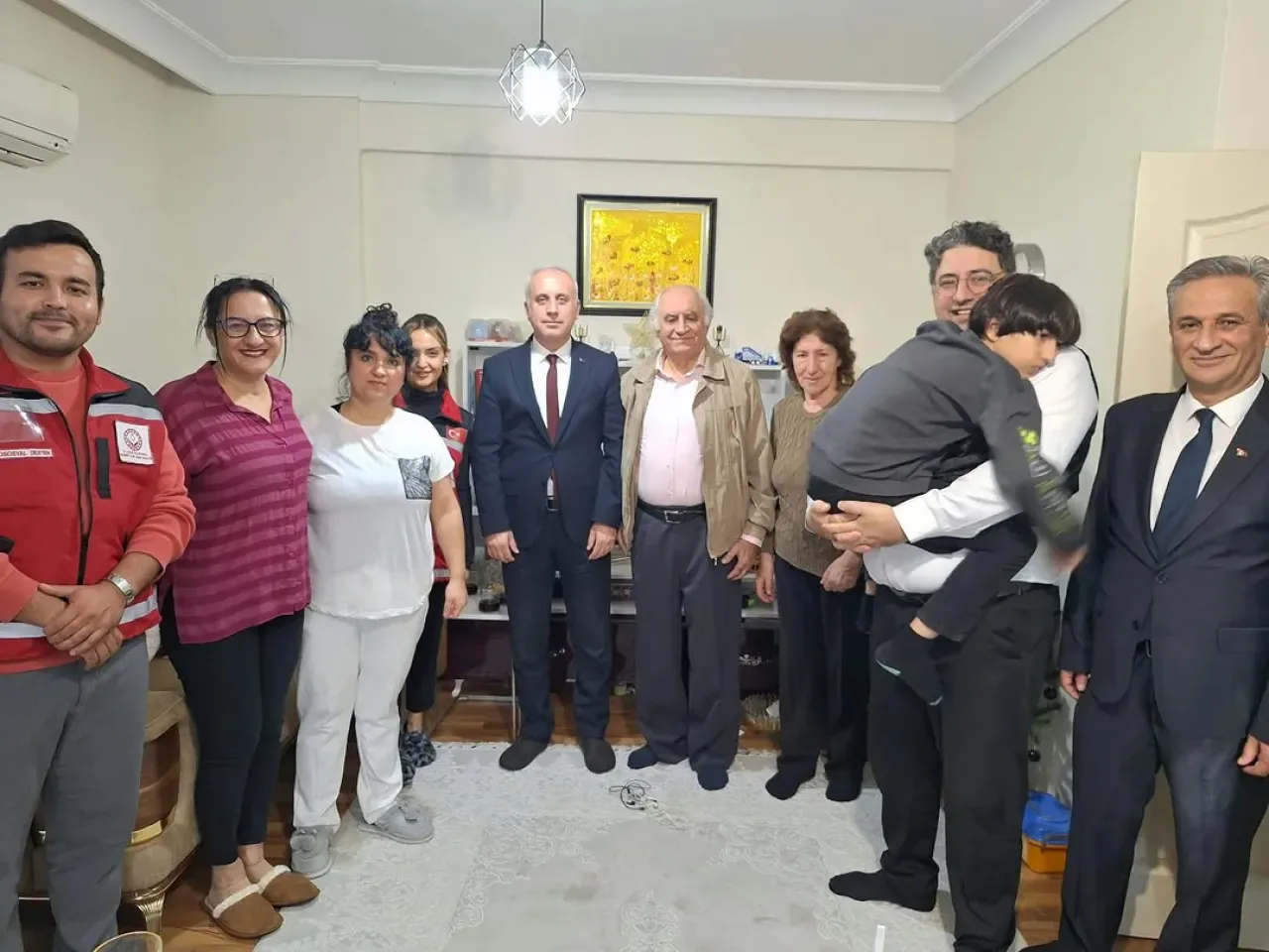 Antalya'da Dünya Engelliler Günü'nde Anlamlı Doğum Günü Kutlaması Antalya'da Dünya Engelliler Günü'nde Anlamlı Doğum Günü Kutlaması