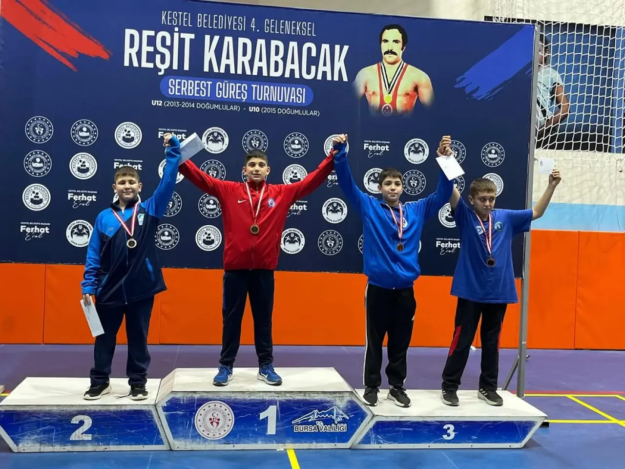Yıldırım Belediyespor Güreşte 14 Madalya ile Büyük Başarı Elde Etti Yıldırım Belediyespor Güreşte 14 Madalya ile Büyük Başarı Elde Etti