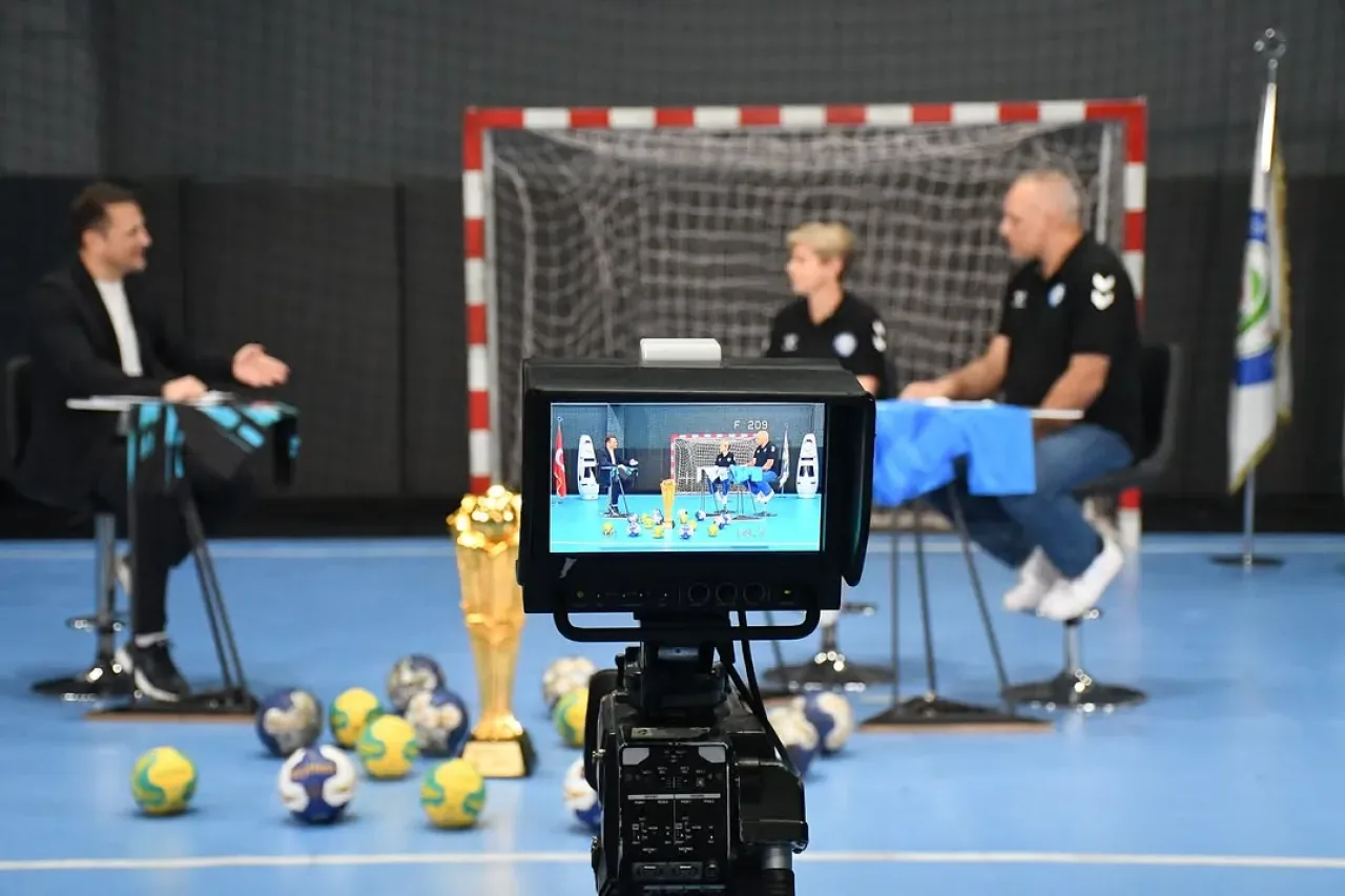 Bursa Nilüfer Belediyespor Hentbol Takımı, TRT Spor'da Hentbolu Anlattı Bursa Nilüfer Belediyespor Hentbol Takımı, TRT Spor'da Hentbolu Anlattı