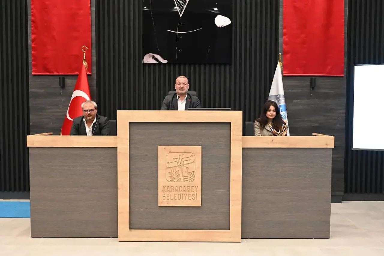 Karacabey Belediyesi Meclis Toplantısı Gerçekleştirildi, Başarılı Personel Plaketle Ödüllendirildi Karacabey Belediyesi Meclis Toplantısı Gerçekleştirildi, Başarılı Personel Plaketle Ödüllendirildi