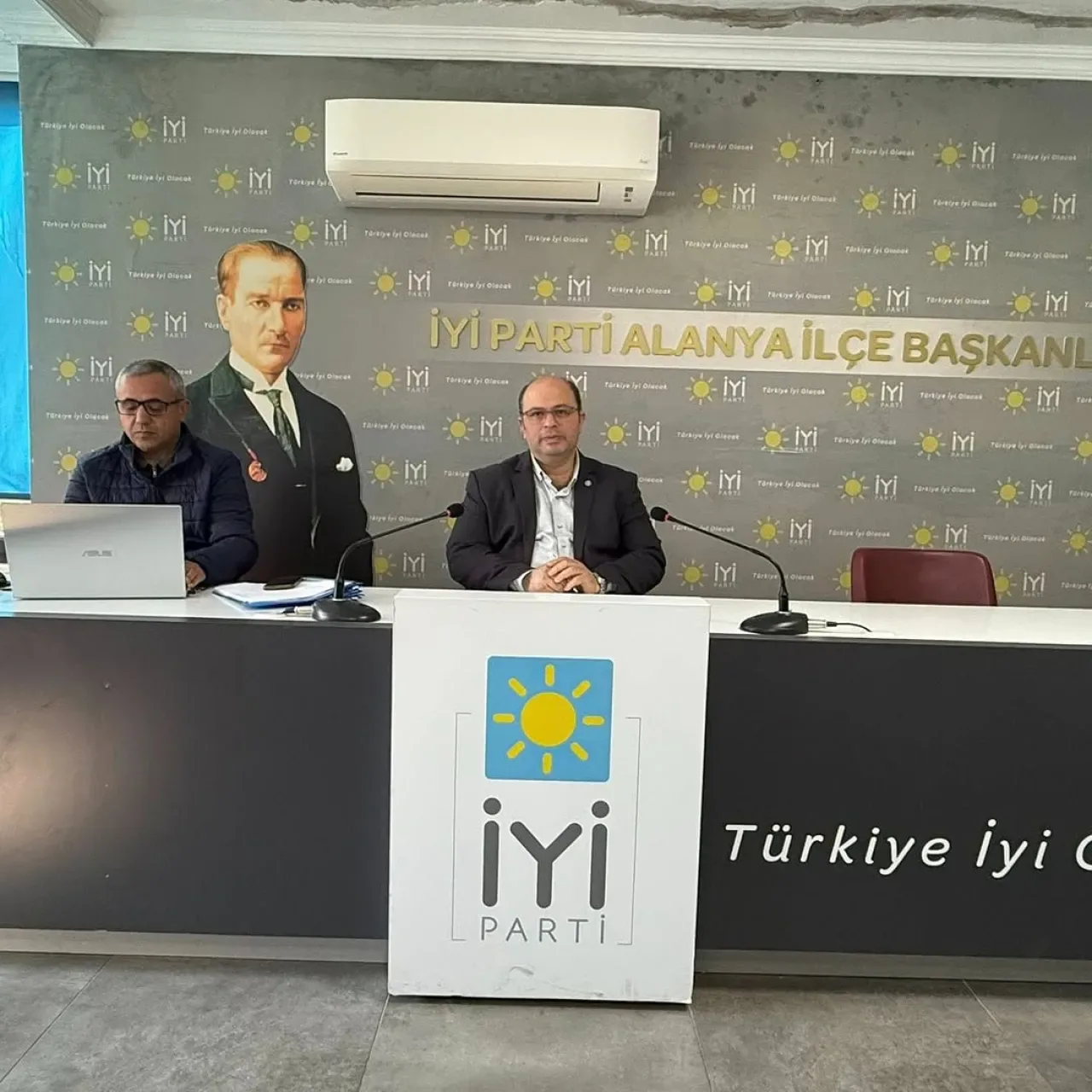 İYİ Parti Alanya İlçe Teşkilatı Olağan Toplantısını Gerçekleştirdi İYİ Parti Alanya İlçe Teşkilatı Olağan Toplantısını Gerçekleştirdi