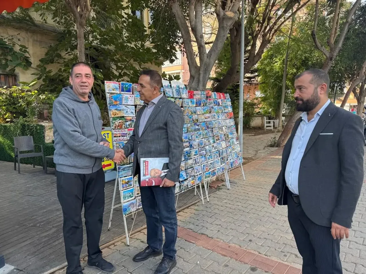 MHP Alanya İlçe Teşkilatı, Çarşı Mahallesi Esnafını Ziyaret Etti MHP Alanya İlçe Teşkilatı, Çarşı Mahallesi Esnafını Ziyaret Etti