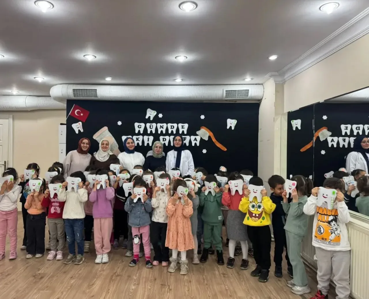 Esenler'de 36-72 Ay Oyun Odası Kursu ile Çocuklar Eğlenerek Öğreniyor Esenler'de 36-72 Ay Oyun Odası Kursu ile Çocuklar Eğlenerek Öğreniyor