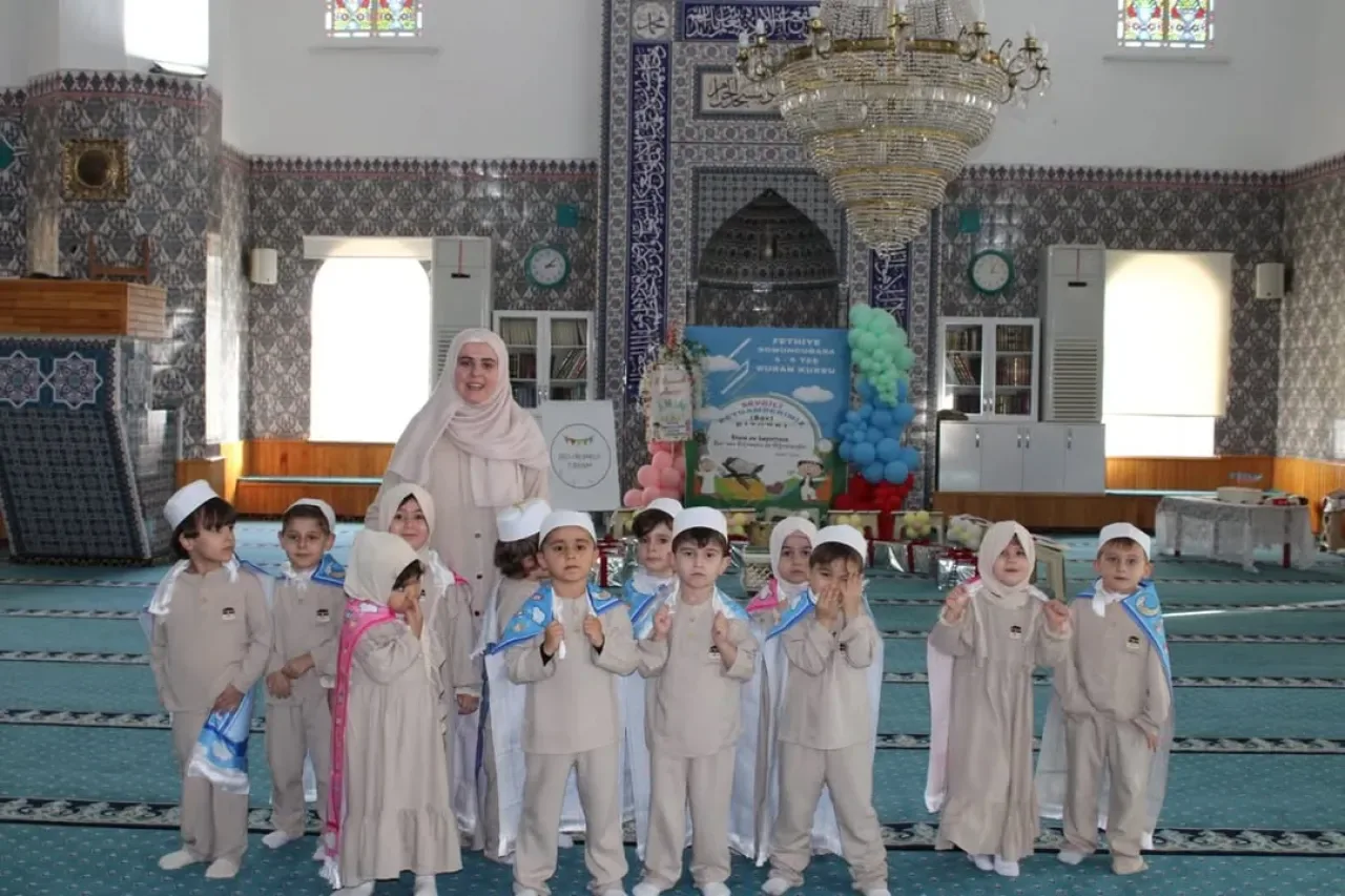 Nilüfer'de Fethiye Somuncu Baba Kur'an Kursu'nda Bed-i Besmele Heyecanı Nilüfer'de Fethiye Somuncu Baba Kur'an Kursu'nda Bed-i Besmele Heyecanı