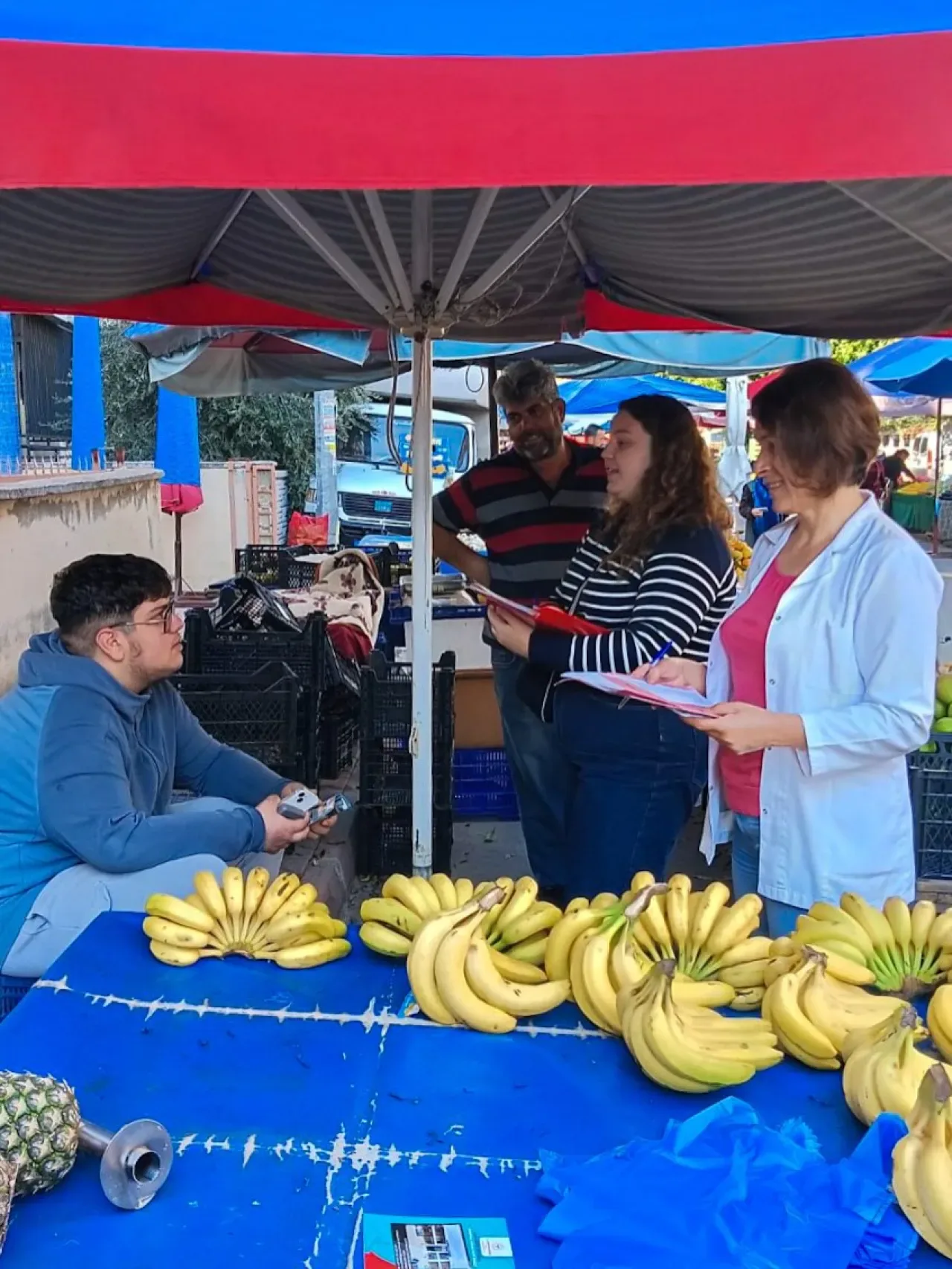 Antalya'da Mobil Sigara Bırakma Polikliniği Vatandaşlarla Buluştu Antalya'da Mobil Sigara Bırakma Polikliniği Vatandaşlarla Buluştu