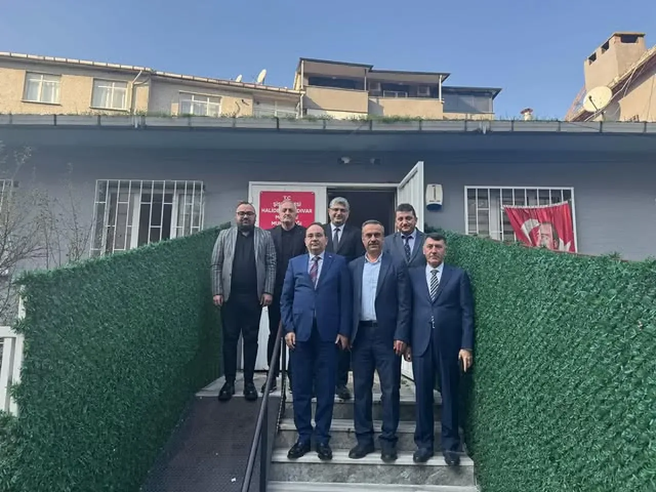 Şişli Belediyesi Halide Edip Adıvar Mahallesi'nde Hane Ziyaretleri Gerçekleştirdi Şişli Belediyesi Halide Edip Adıvar Mahallesi'nde Hane Ziyaretleri Gerçekleştirdi