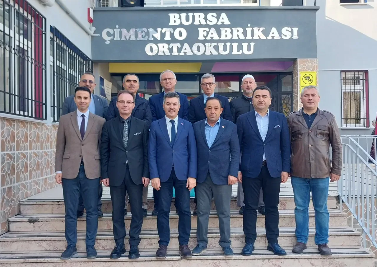 Bursa'da Mevlid-i Nebi Programı Öğrencilerden Büyük İlgi Gördü Bursa'da Mevlid-i Nebi Programı Öğrencilerden Büyük İlgi Gördü