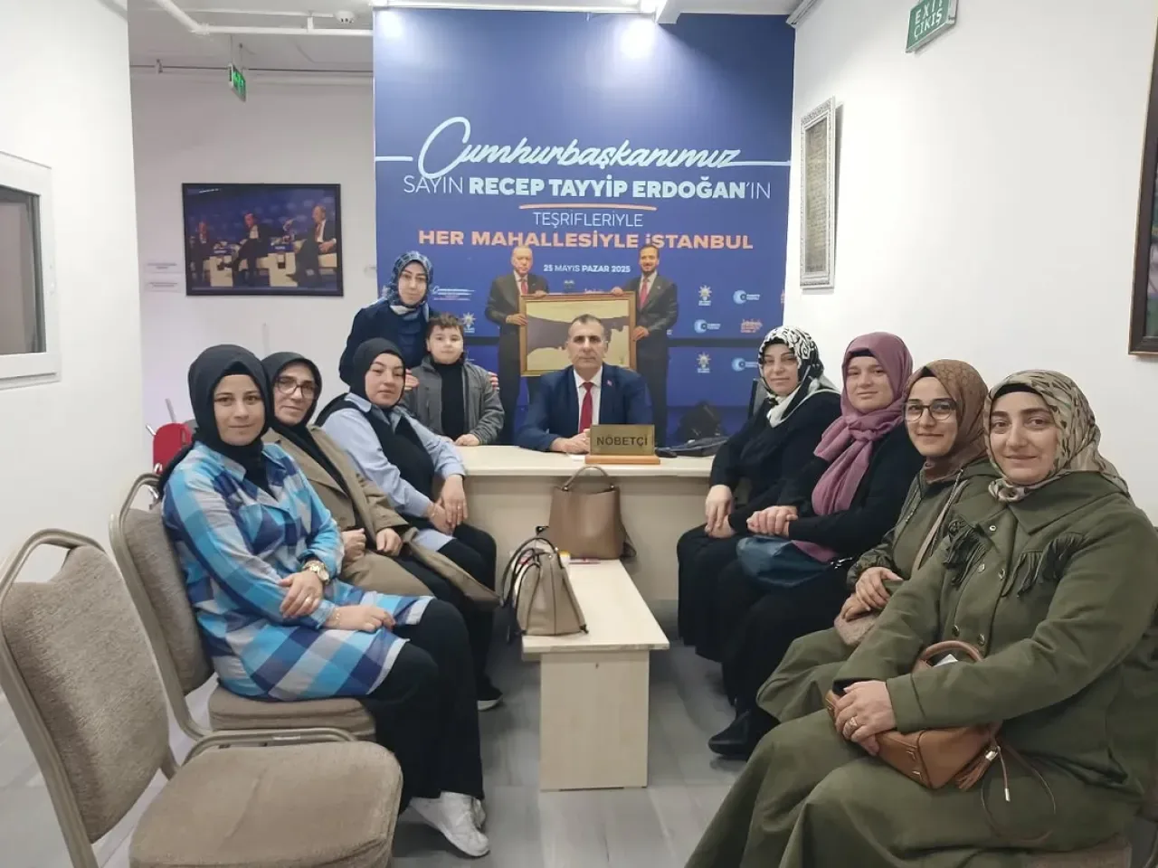 AK Parti Avcılar'da Üye Kayıt Çalışmaları Hız Kesmiyor AK Parti Avcılar'da Üye Kayıt Çalışmaları Hız Kesmiyor