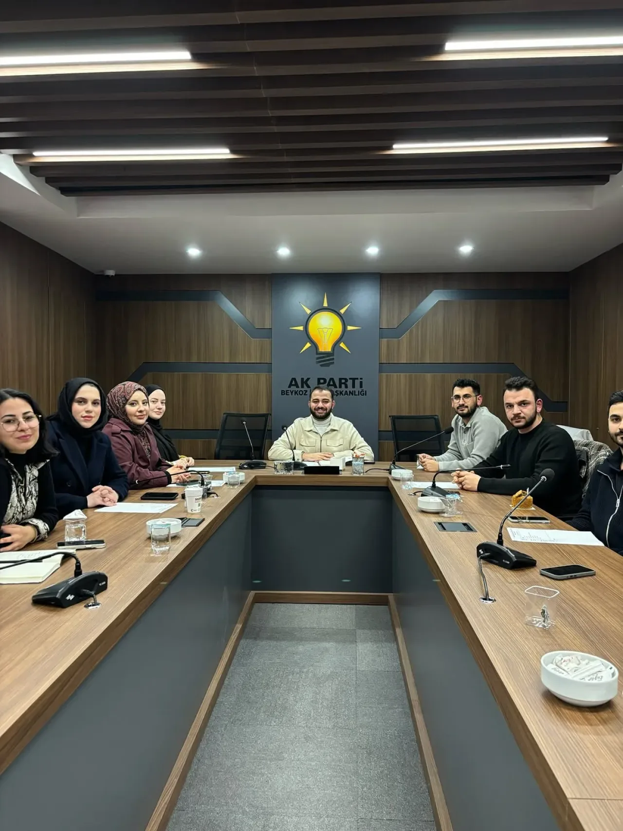 İstanbul AK Gençlik Beykoz'ta Yeni Dönem Toplantısı Gerçekleştirildi İstanbul AK Gençlik Beykoz'ta Yeni Dönem Toplantısı Gerçekleştirildi