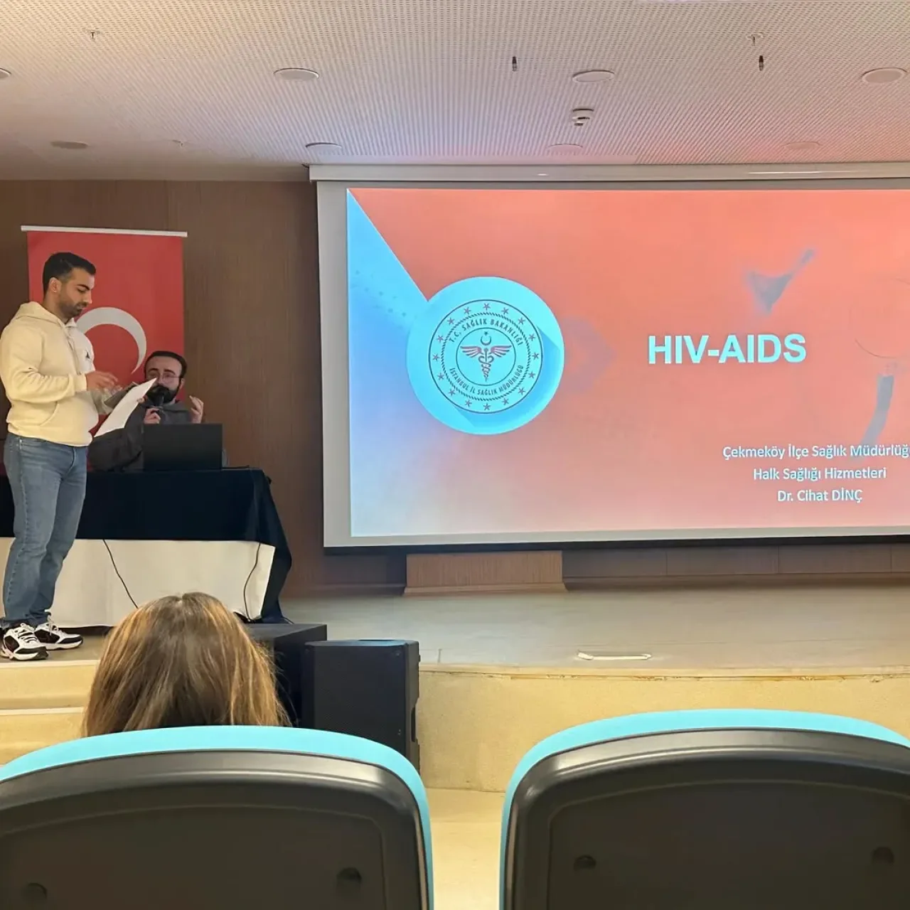 Çekmeköy'de Sağlık Personeline HIV/AIDS Farkındalık Eğitimi Çekmeköy'de Sağlık Personeline HIV/AIDS Farkındalık Eğitimi