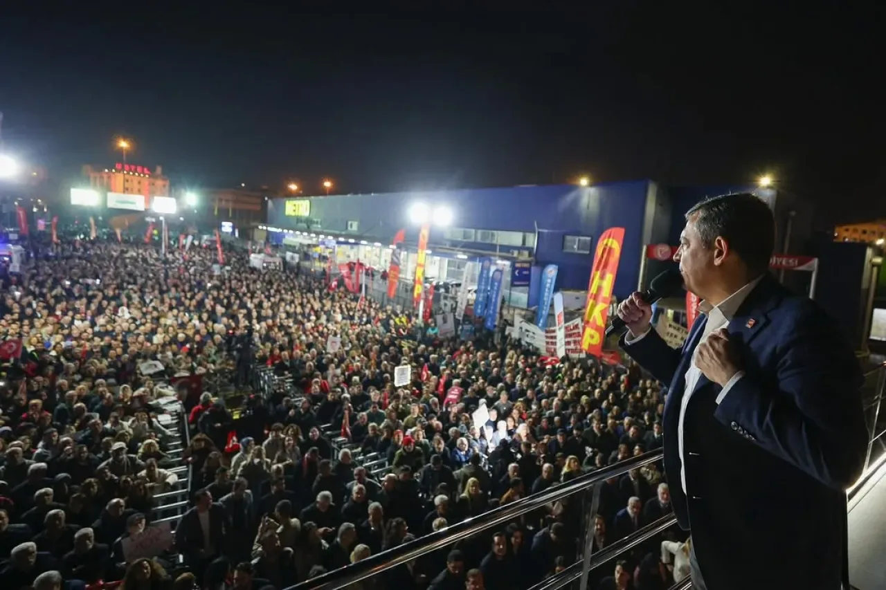 CHP'li Kadınlar Güngören'de Adalet ve Özgürlük İçin Buluştu CHP'li Kadınlar Güngören'de Adalet ve Özgürlük İçin Buluştu