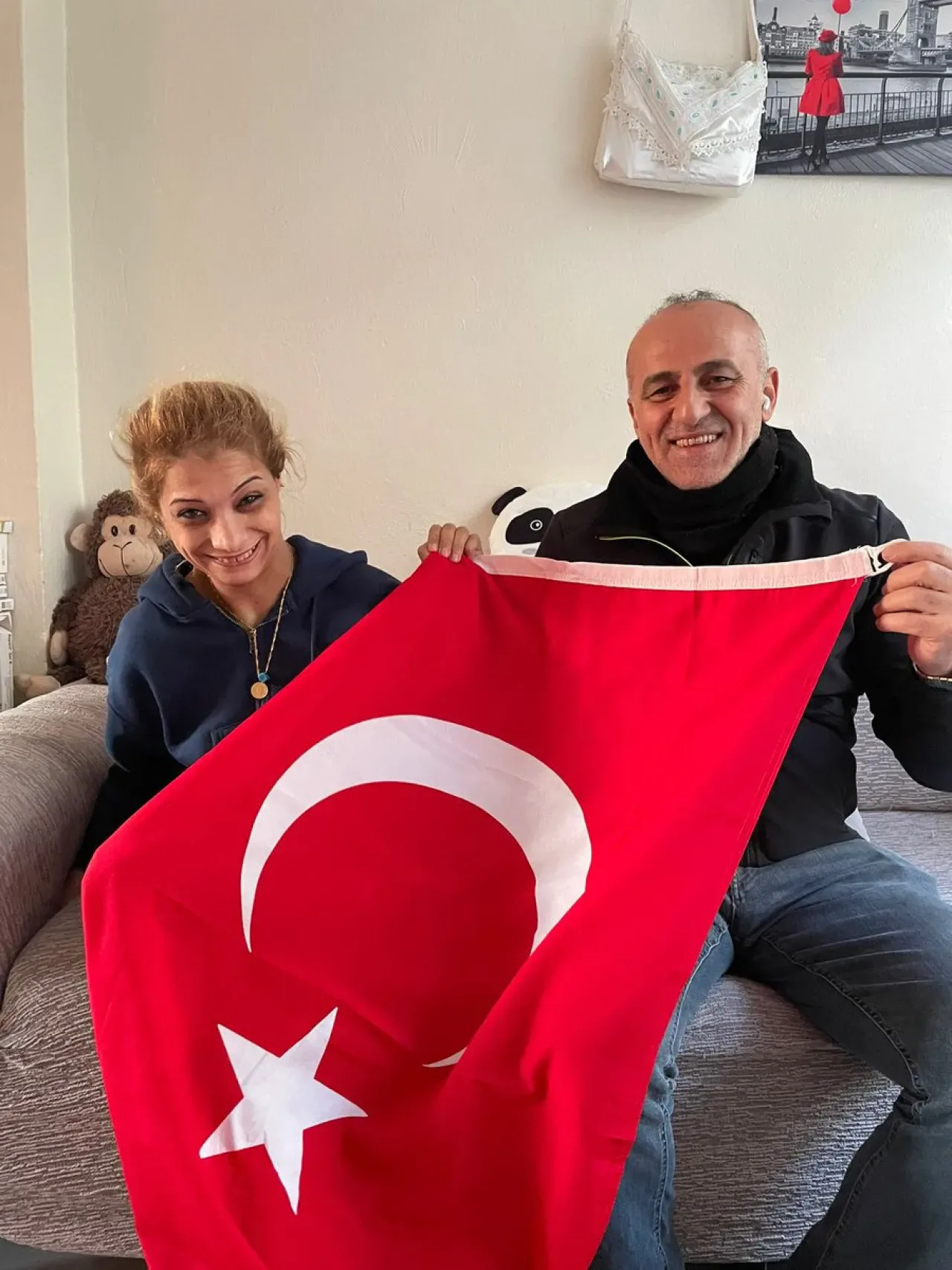 Beyoğlu'nda "Sevgi Varsa Engel Yok" Anlayışı ile Engelsiz Hizmet Beyoğlu'nda "Sevgi Varsa Engel Yok" Anlayışı ile Engelsiz Hizmet