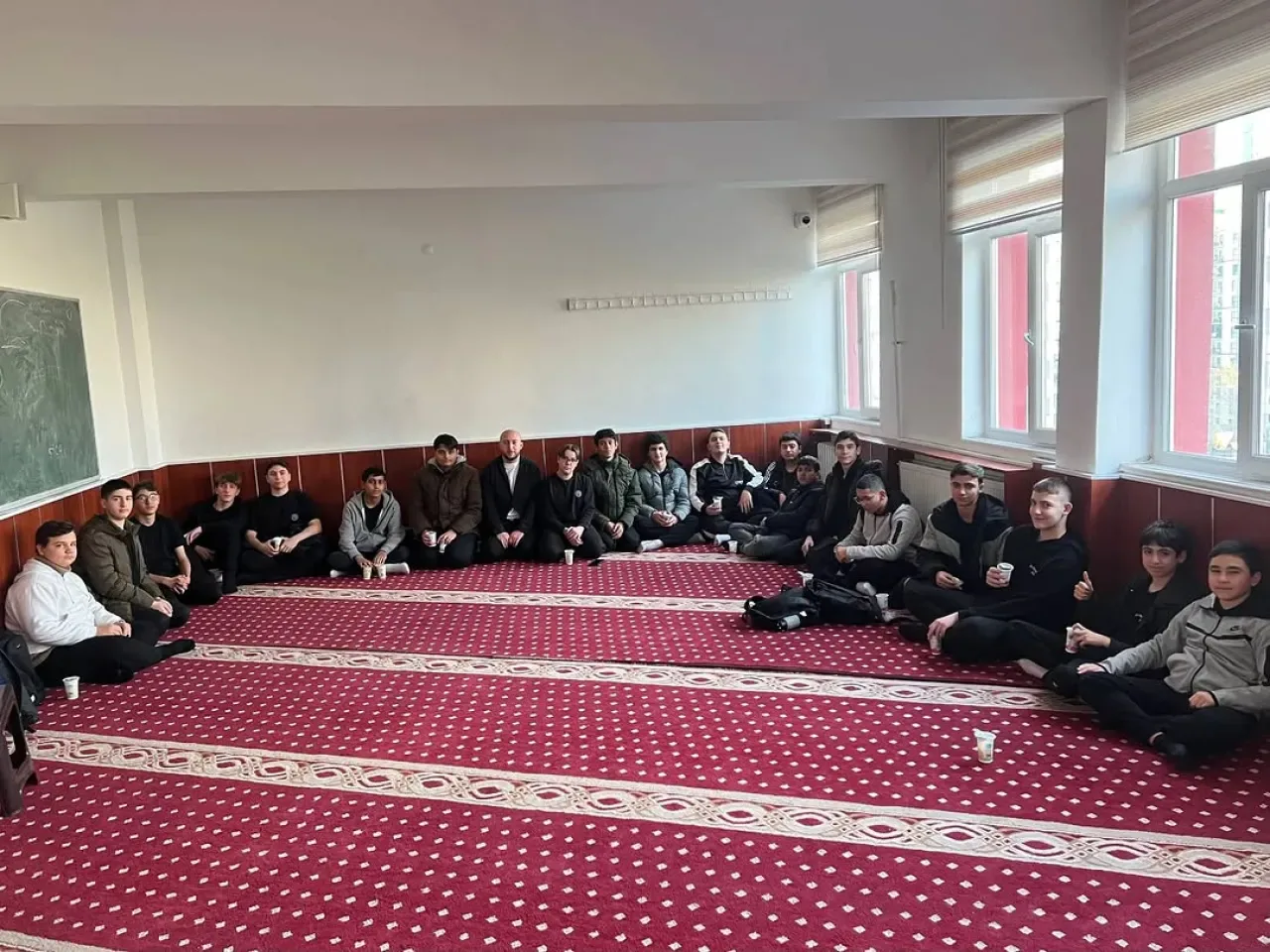 Anadolu Gençlik Derneği Bağcılar'da Liseli Gençlerle Okul Sohbetleri Düzenlendi Anadolu Gençlik Derneği Bağcılar'da Liseli Gençlerle Okul Sohbetleri Düzenlendi