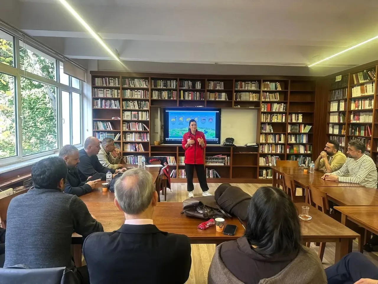 Şişli'de Okul Afet Sorumlularına Yönelik Hizmet İçi Eğitim Düzenlendi Şişli'de Okul Afet Sorumlularına Yönelik Hizmet İçi Eğitim Düzenlendi