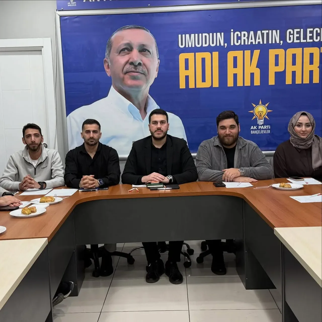 AK Parti Bahçelievler Gençlik Kolları Yürütme Kurulu Toplantısı Yapıldı AK Parti Bahçelievler Gençlik Kolları Yürütme Kurulu Toplantısı Yapıldı