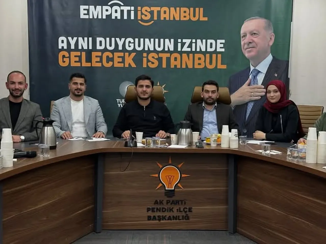 AK Parti Pendik Gençlik Kolları Olağan Yönetim Kurulu Toplantısı Gerçekleştirildi AK Parti Pendik Gençlik Kolları Olağan Yönetim Kurulu Toplantısı Gerçekleştirildi