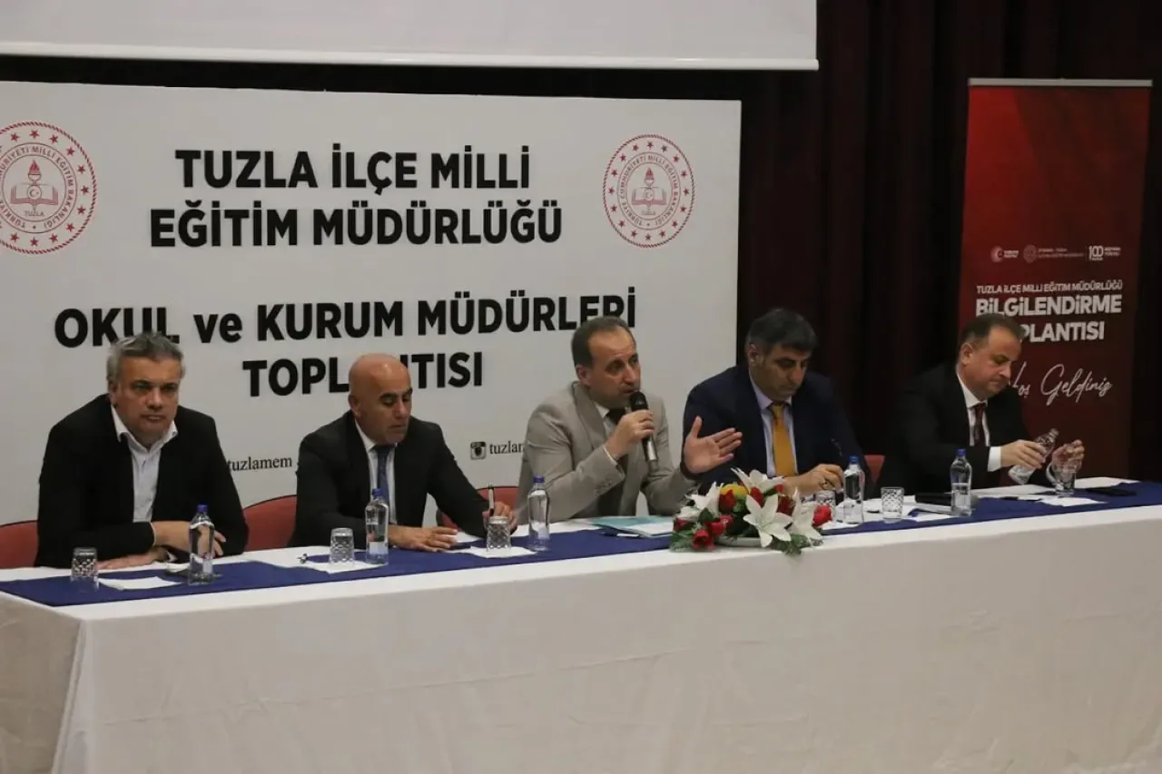 Tuzla'da Eğitimde Nitelik Artırımı ve İş Birliği Toplantısı Gerçekleştirildi Tuzla'da Eğitimde Nitelik Artırımı ve İş Birliği Toplantısı Gerçekleştirildi