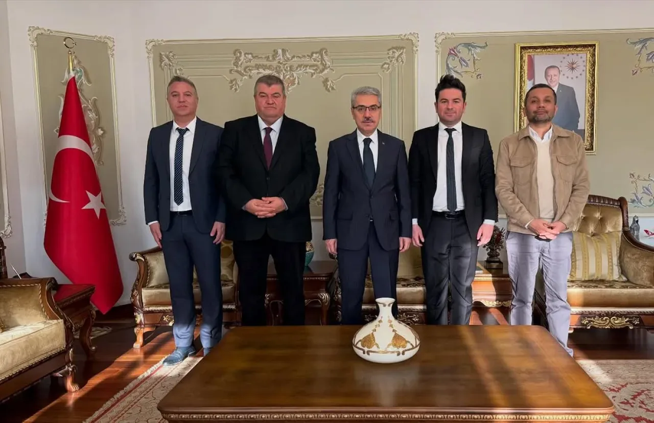 Üsküdar Kaymakamı Adem Yazıcı, TÜZDEV Yetkililerini Ağırladı Üsküdar Kaymakamı Adem Yazıcı, TÜZDEV Yetkililerini Ağırladı