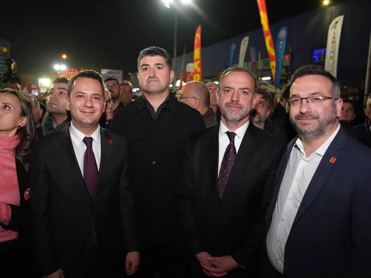İmamoğlu ve Tutuklu Arkadaşları İçin Güngören'de Özgürlük Talebi Haykırıldı İmamoğlu ve Tutuklu Arkadaşları İçin Güngören'de Özgürlük Talebi Haykırıldı