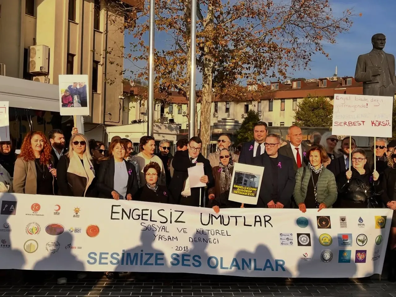 CHP Beykoz, 3 Aralık Dünya Engelliler Günü'nde Engelsiz Bir Yaşam İçin Sahada CHP Beykoz, 3 Aralık Dünya Engelliler Günü'nde Engelsiz Bir Yaşam İçin Sahada