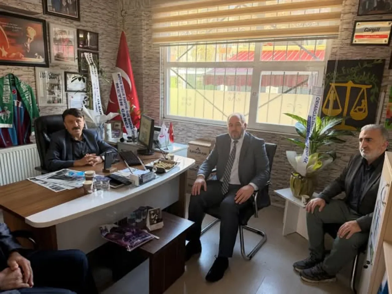 Bursa Orhangazi'de Dünya Engelliler Günü'nde Anlamlı Ziyaret Bursa Orhangazi'de Dünya Engelliler Günü'nde Anlamlı Ziyaret