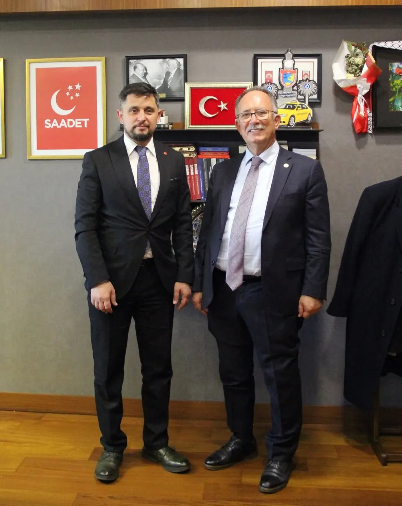 Antalya Saadet Partisi Milletvekili Şerafettin Kılıç'a Ziyaret Antalya Saadet Partisi Milletvekili Şerafettin Kılıç'a Ziyaret