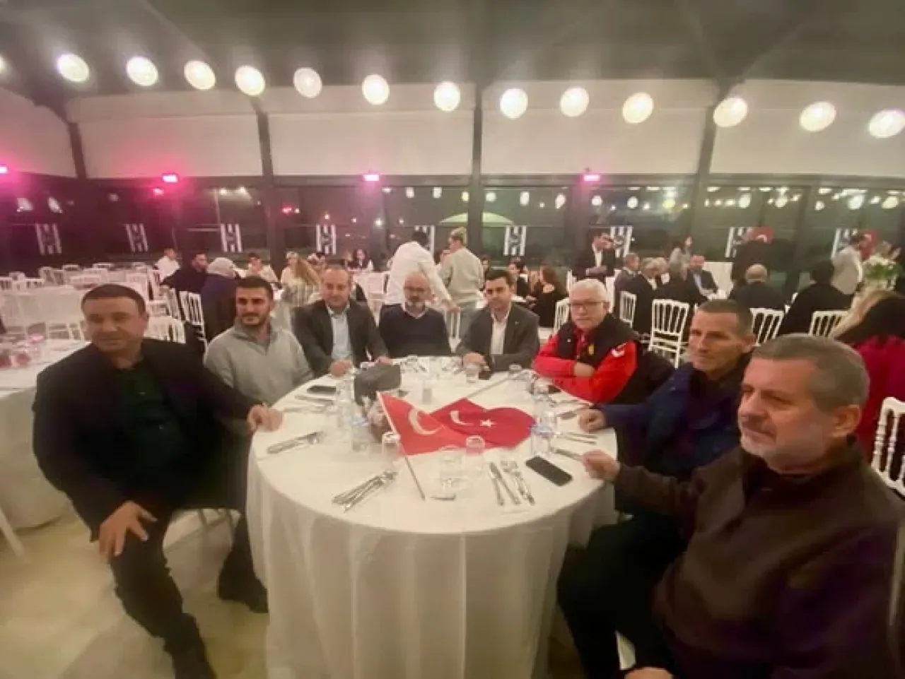 Avcılar'da Spor Kulüpleri Dayanışma Gecesinde Buluştu Avcılar'da Spor Kulüpleri Dayanışma Gecesinde Buluştu