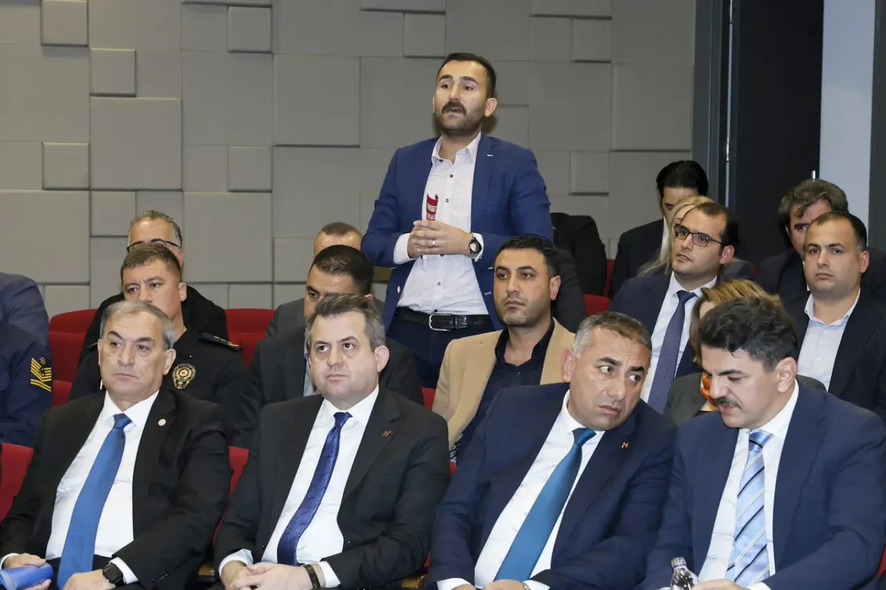 Adana'da Bağımlılıkla Mücadele Koordinasyon Kurulu Toplantısı Gerçekleştirildi Adana'da Bağımlılıkla Mücadele Koordinasyon Kurulu Toplantısı Gerçekleştirildi