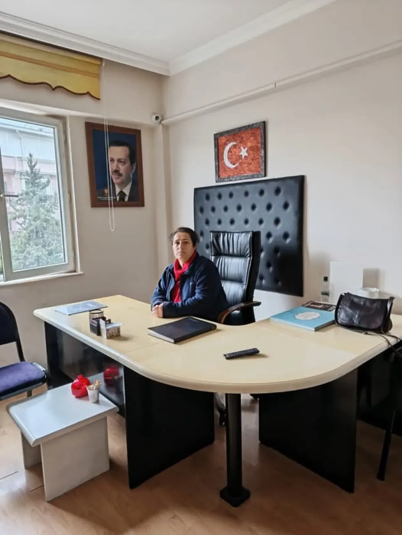 AK Parti Konyaaltı Teşkilatı Vatandaşları Çaya Davet Ediyor AK Parti Konyaaltı Teşkilatı Vatandaşları Çaya Davet Ediyor