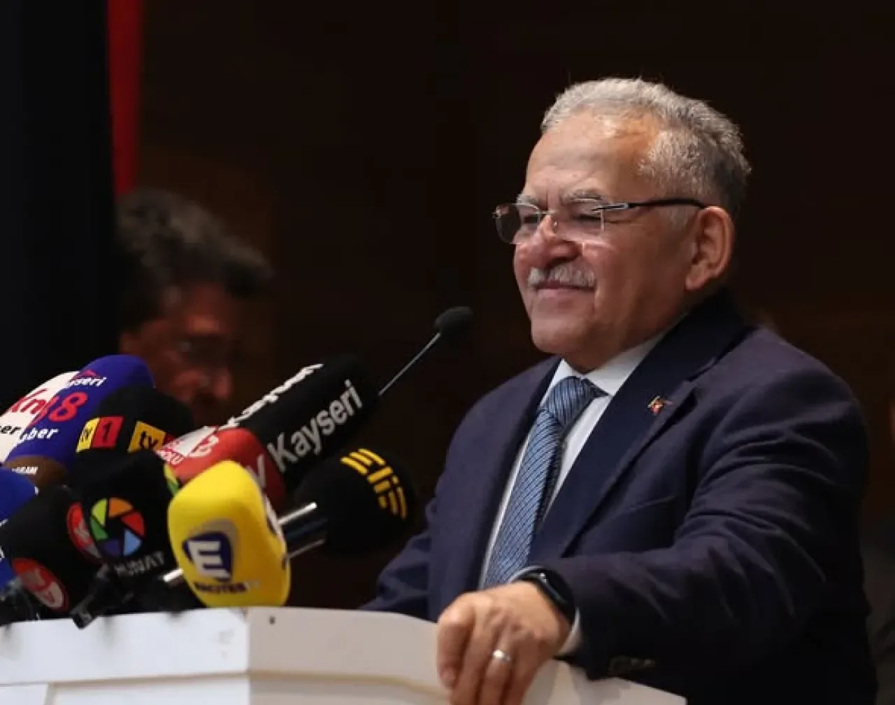 Kayseri'de Seyyid-i Burhaneddin Hz. Anma Programı Başladı Kayseri'de Seyyid-i Burhaneddin Hz. Anma Programı Başladı