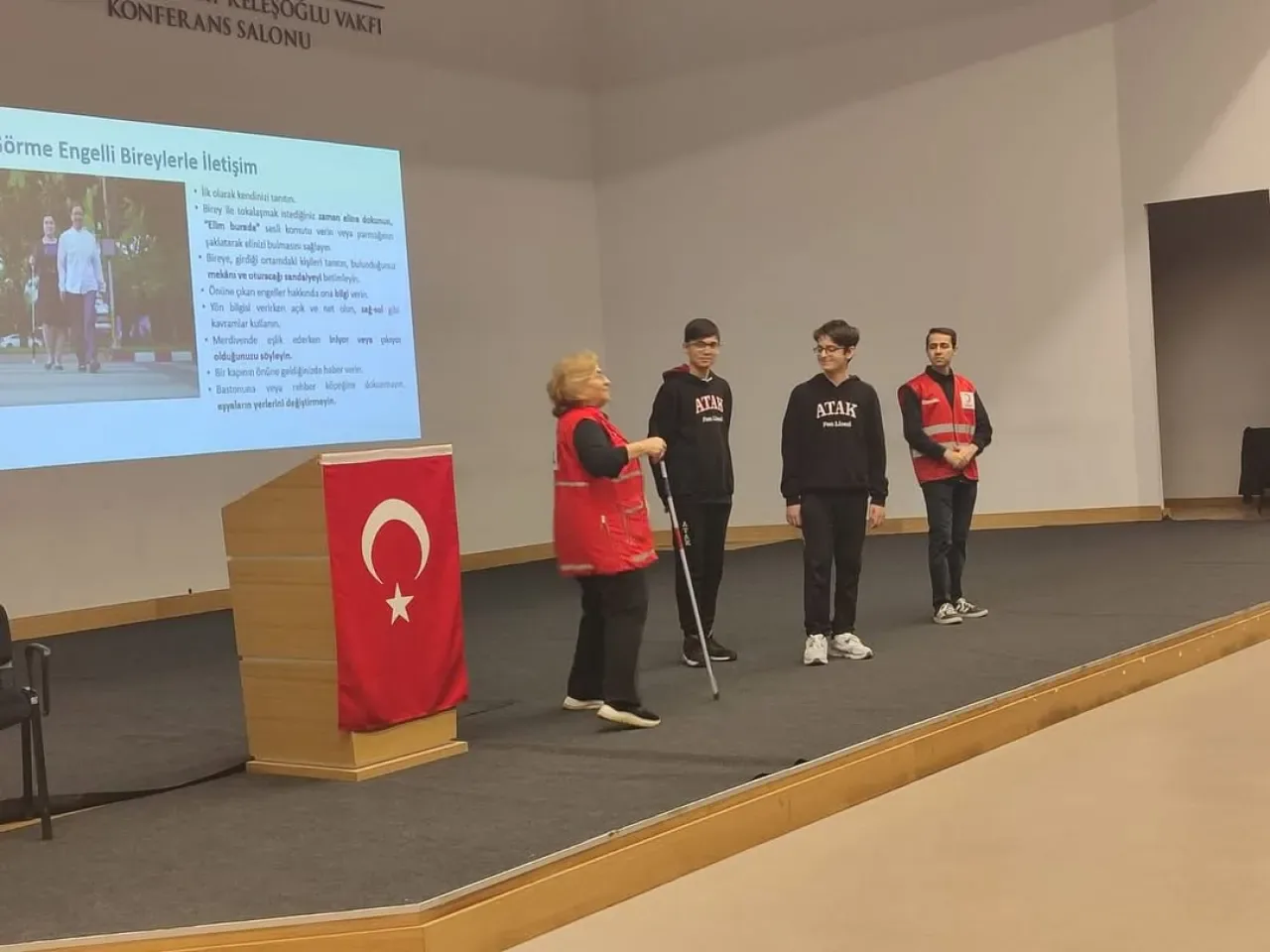 Ahmet Keleşoğlu Fen Lisesi'nde Engelsiz Yaşam Eğitimi Verildi Ahmet Keleşoğlu Fen Lisesi'nde Engelsiz Yaşam Eğitimi Verildi