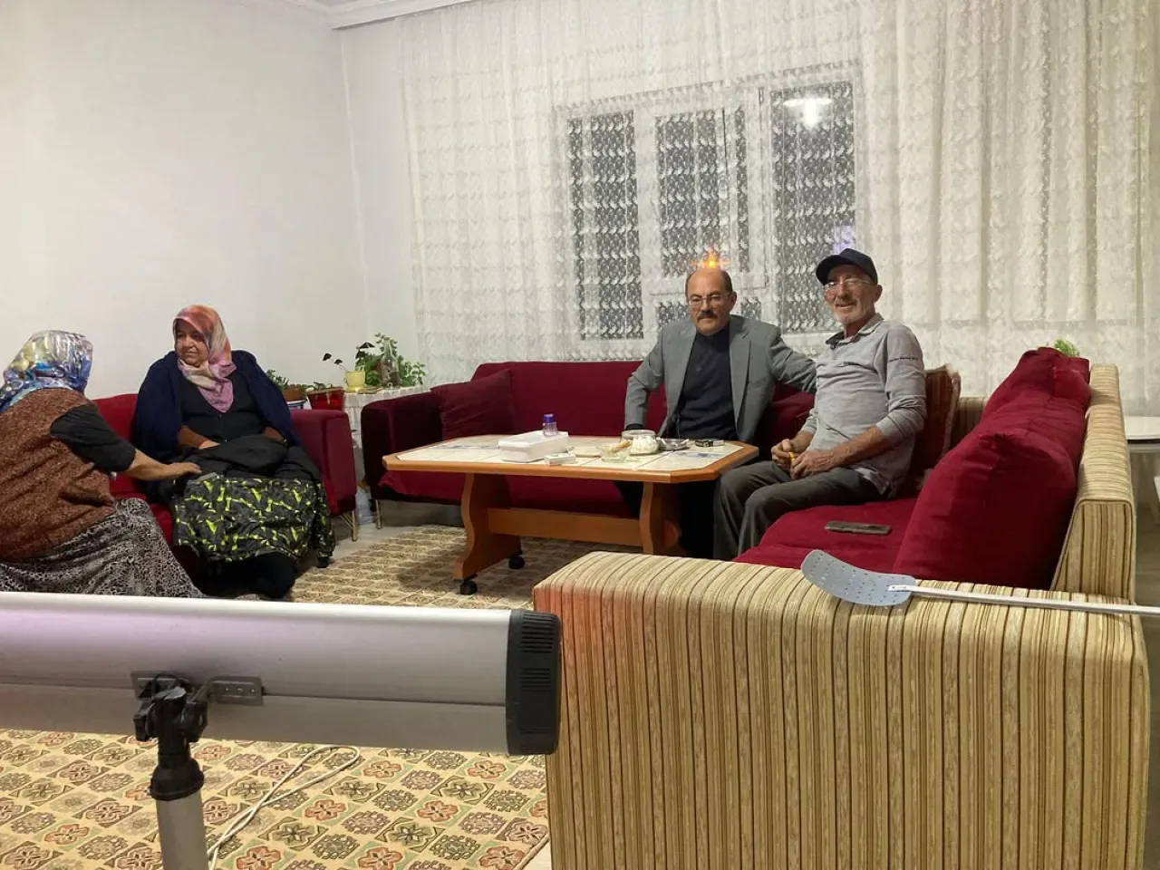 MHP Evren İlçe Başkanlığı, Hane Ziyaretleri ile Vatandaşın Derdine Ortak Oluyor MHP Evren İlçe Başkanlığı, Hane Ziyaretleri ile Vatandaşın Derdine Ortak Oluyor